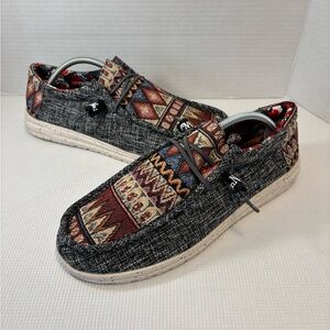 Stylish Men's Loafers with Geometric Patterns - Black and Red